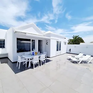 Luxury Coral Beach First Line Of The Sea Apartment